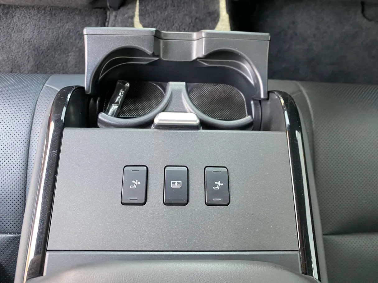 Car image 31