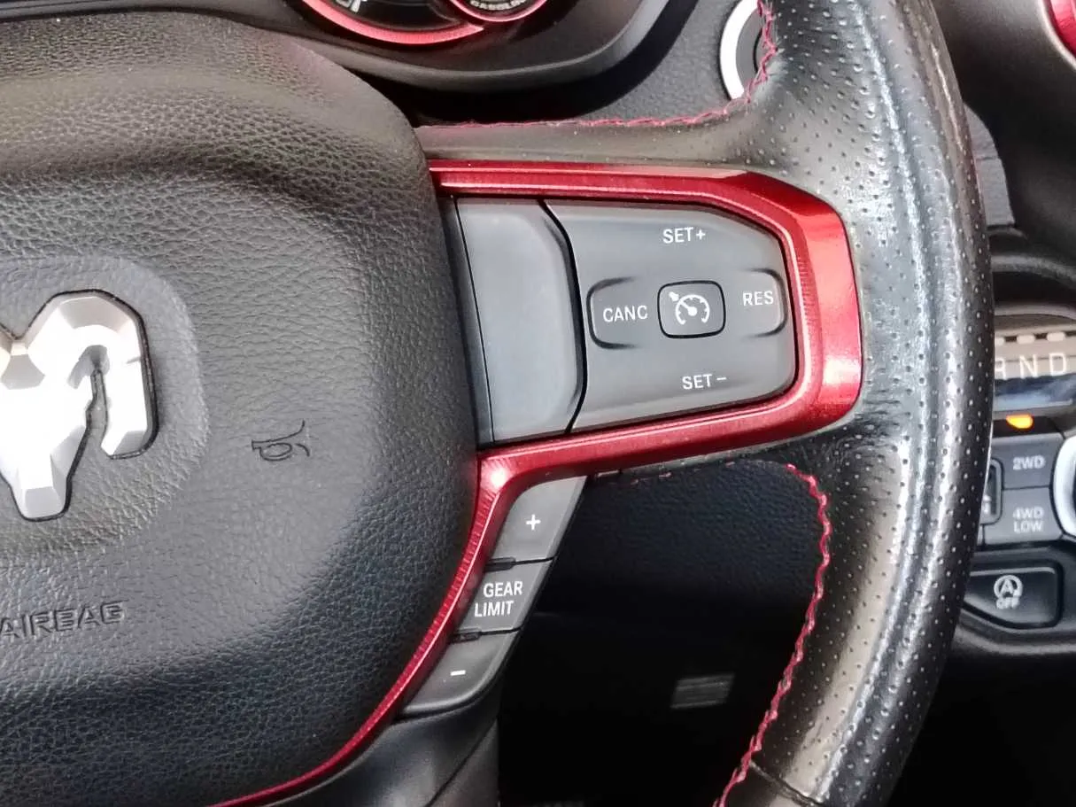 Car image 34