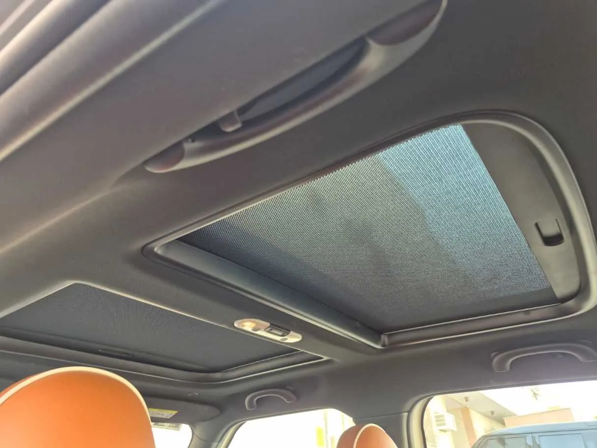 Car image 29