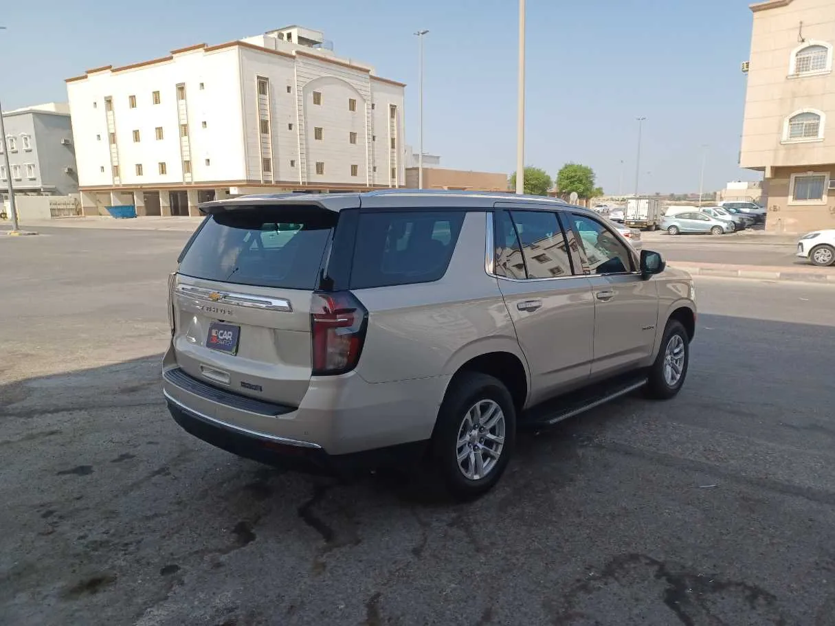 Car image 5