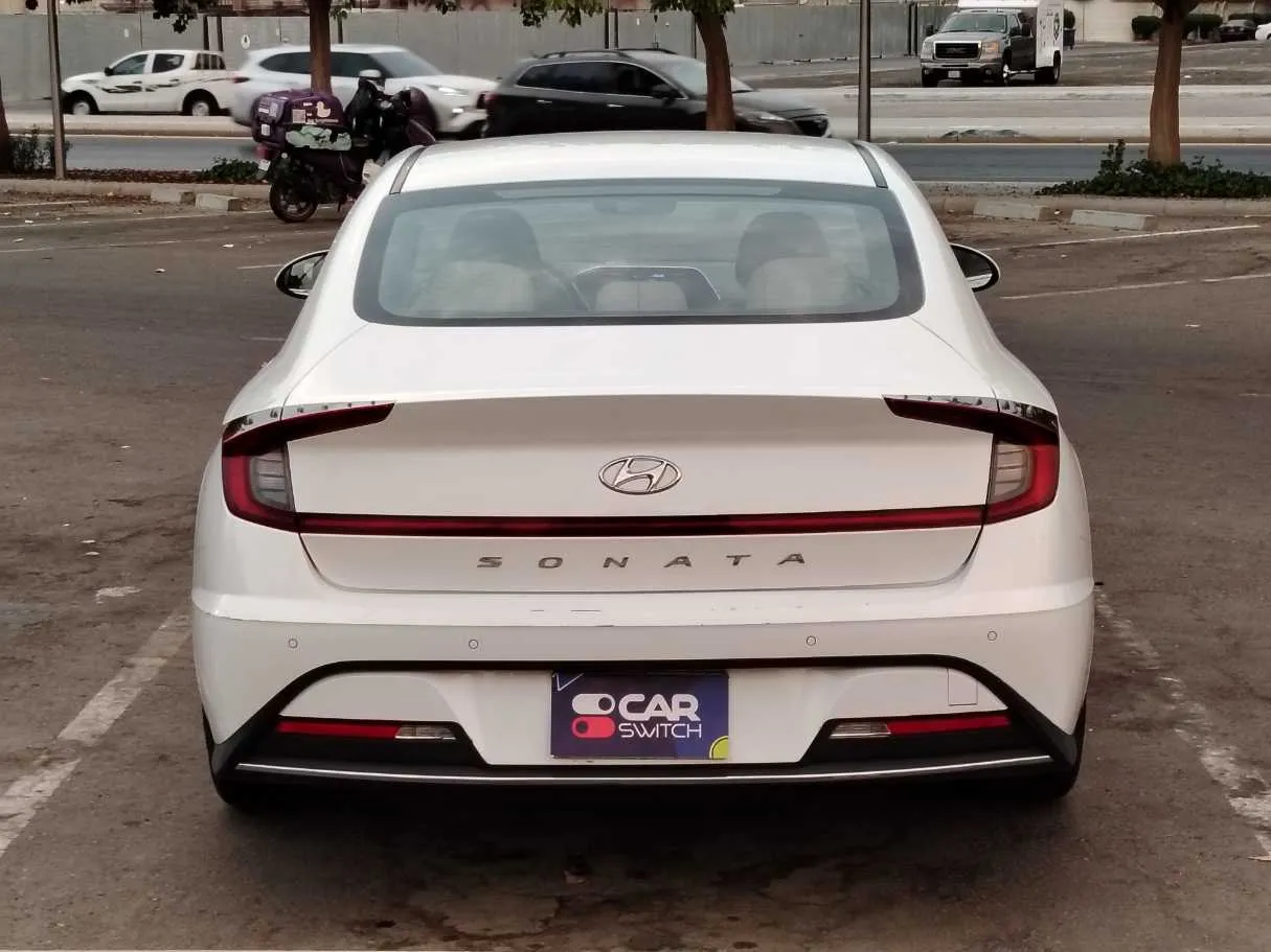 Car image 6