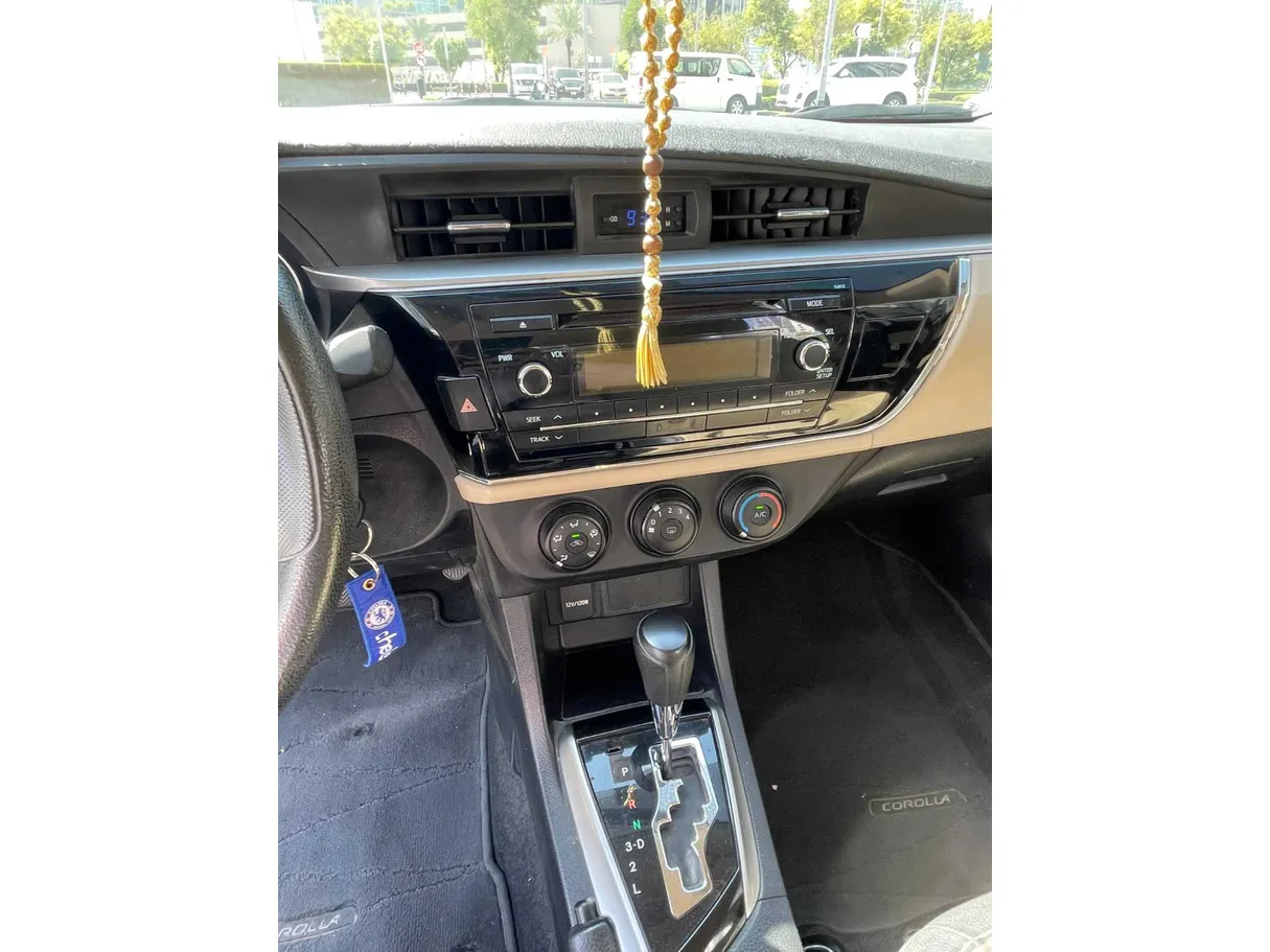 Car image 24