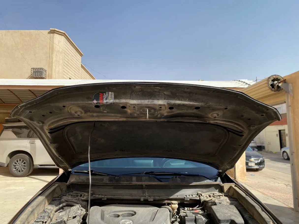 Car image 30
