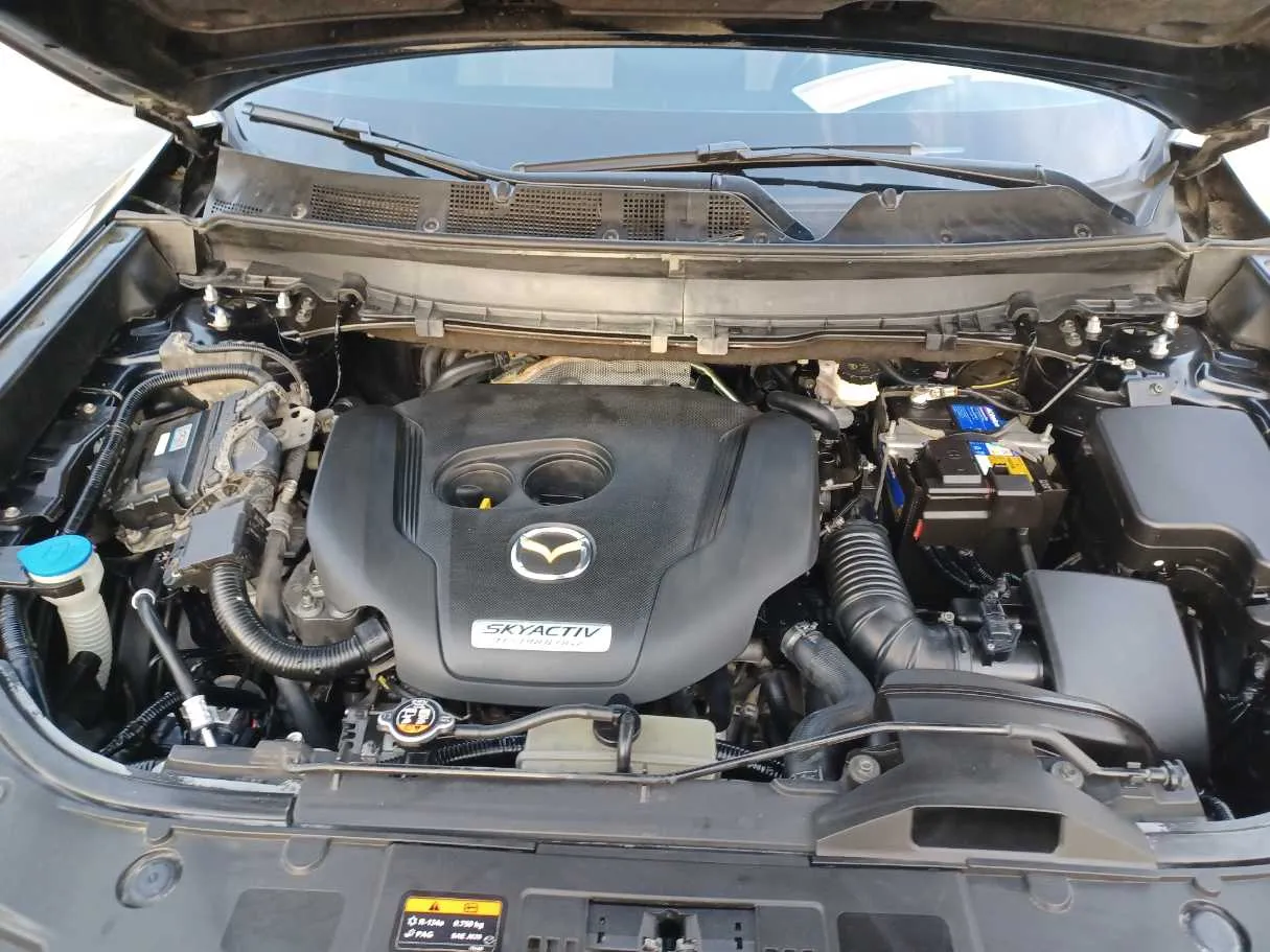 Car image 26