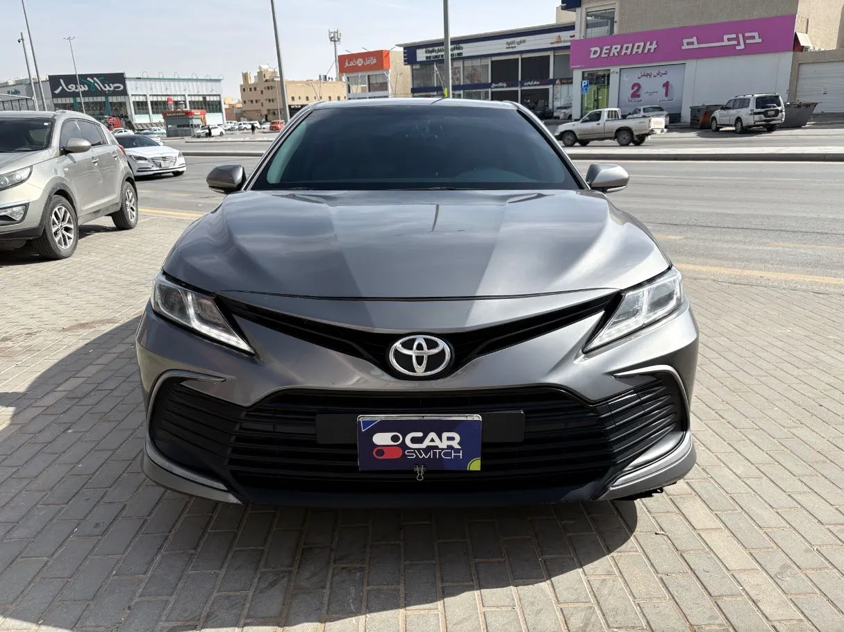 Car image 2