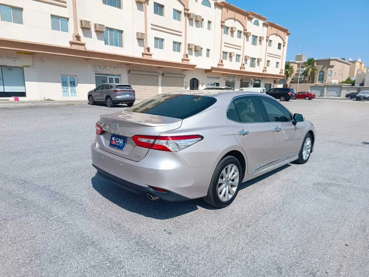 Car image 5