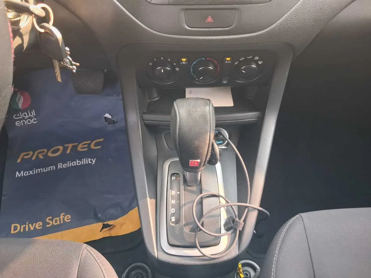 Car image 17
