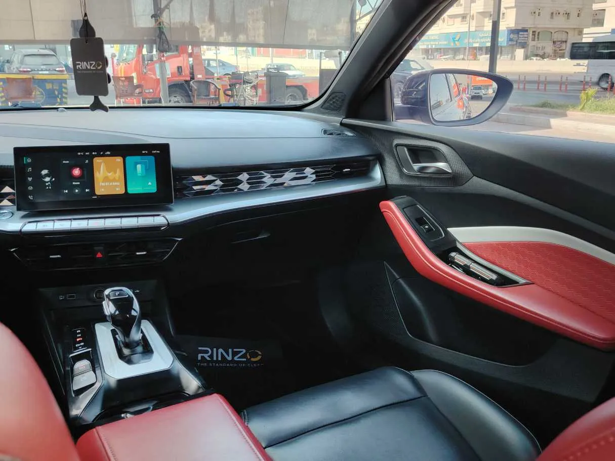 Car image 28
