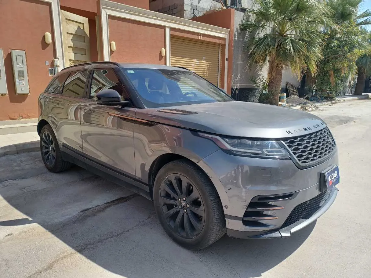 Car image 3