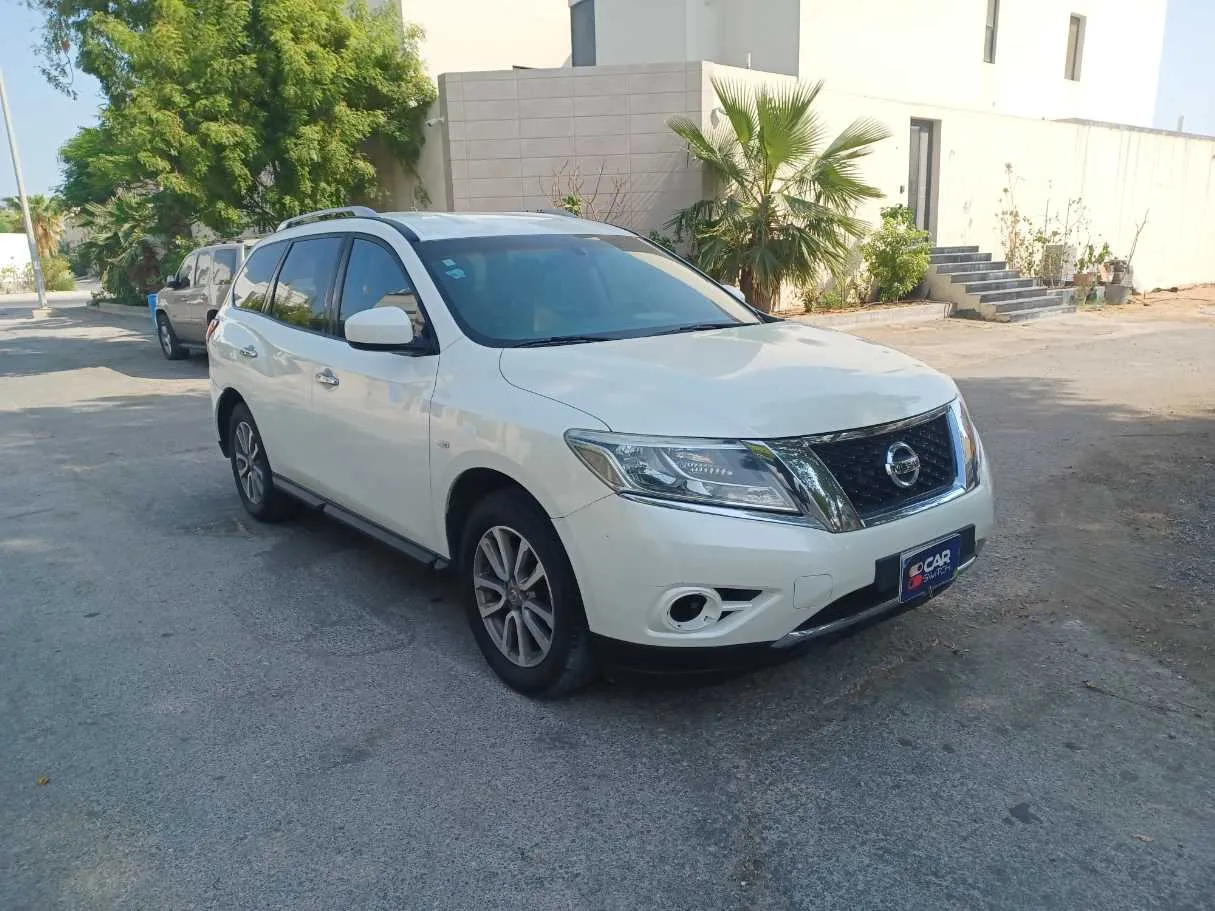 Car image 3