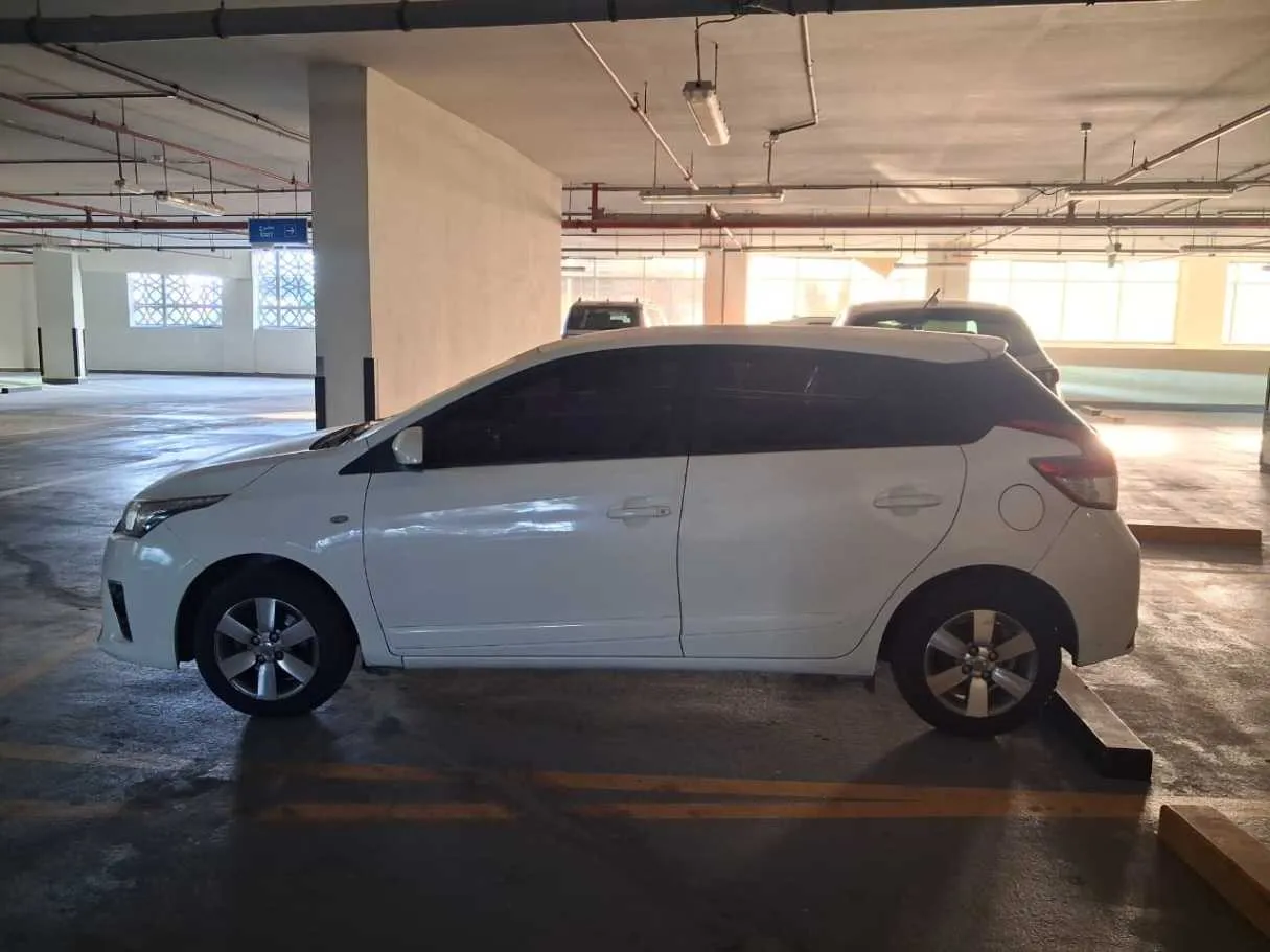 Car image 2