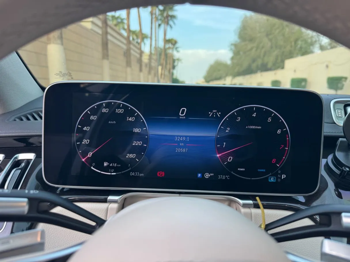 Car image 17