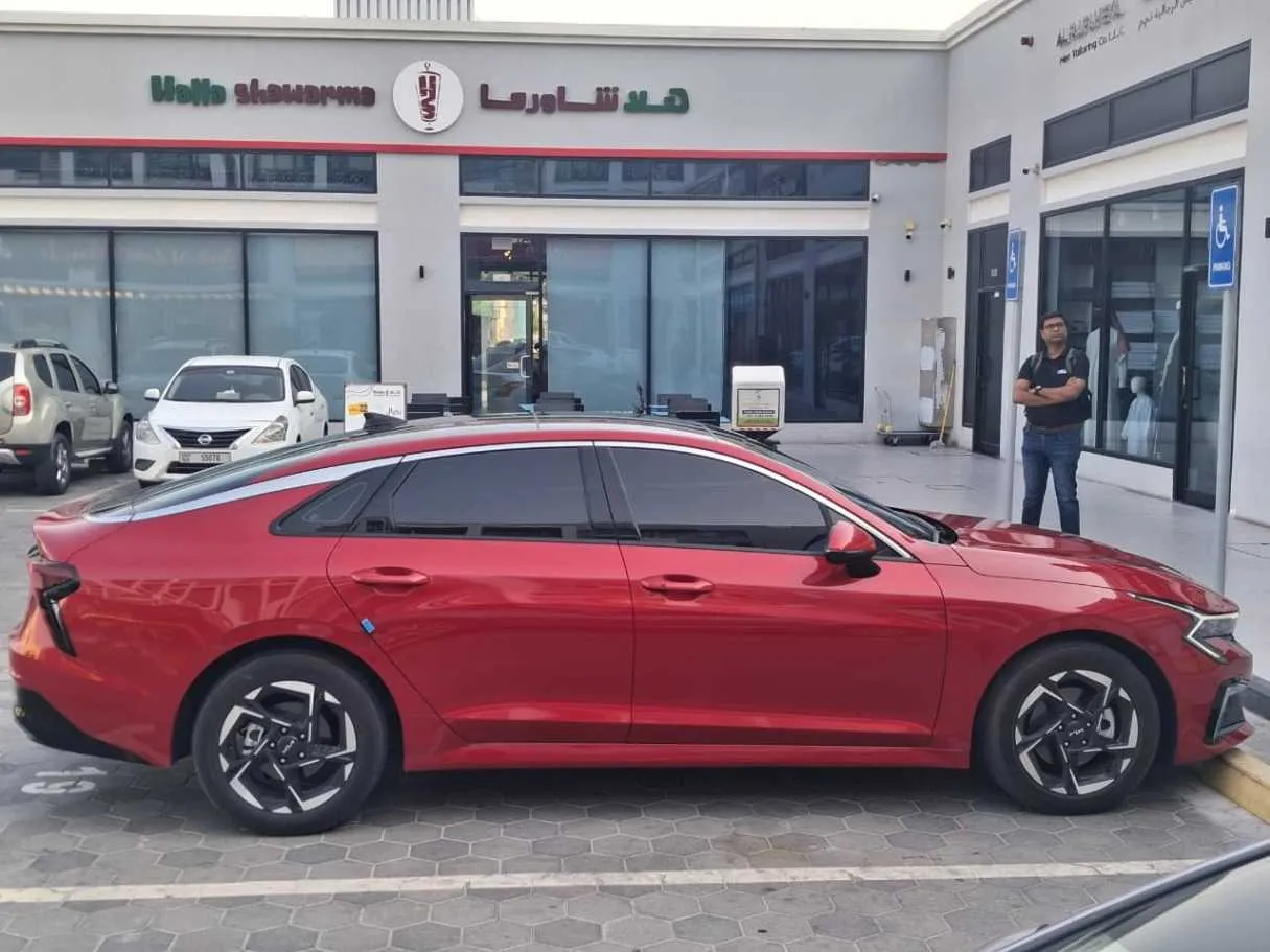 Car image 8