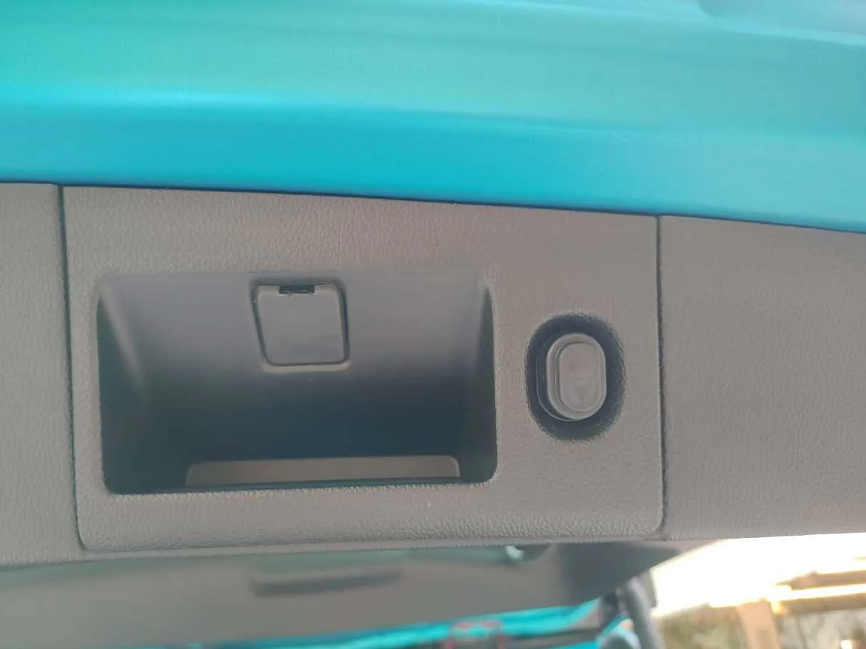 Car image 44