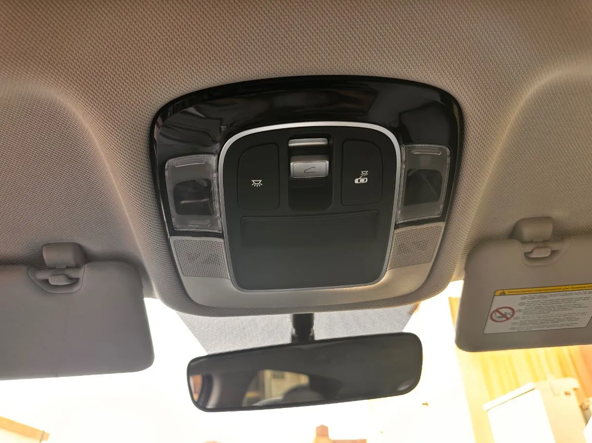 Car image 25