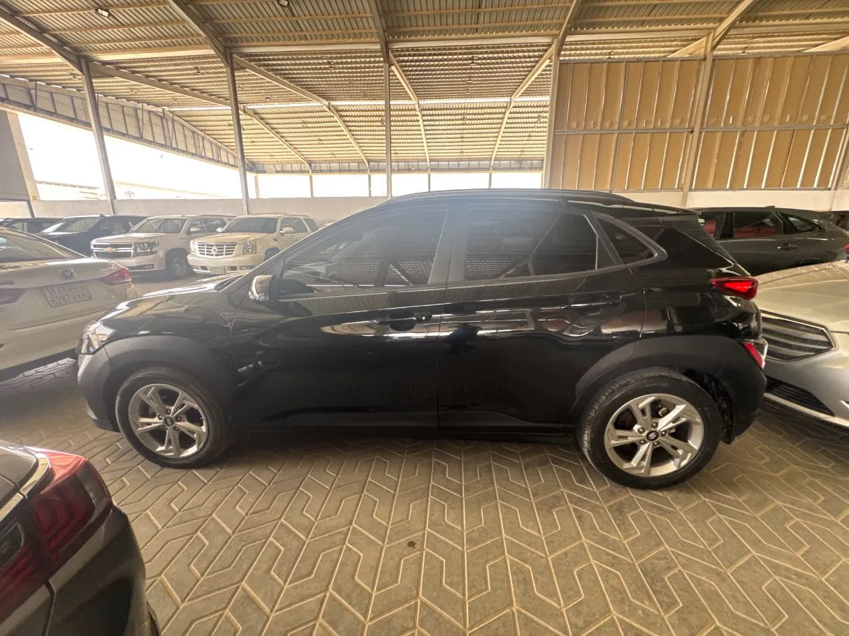 Car image 5