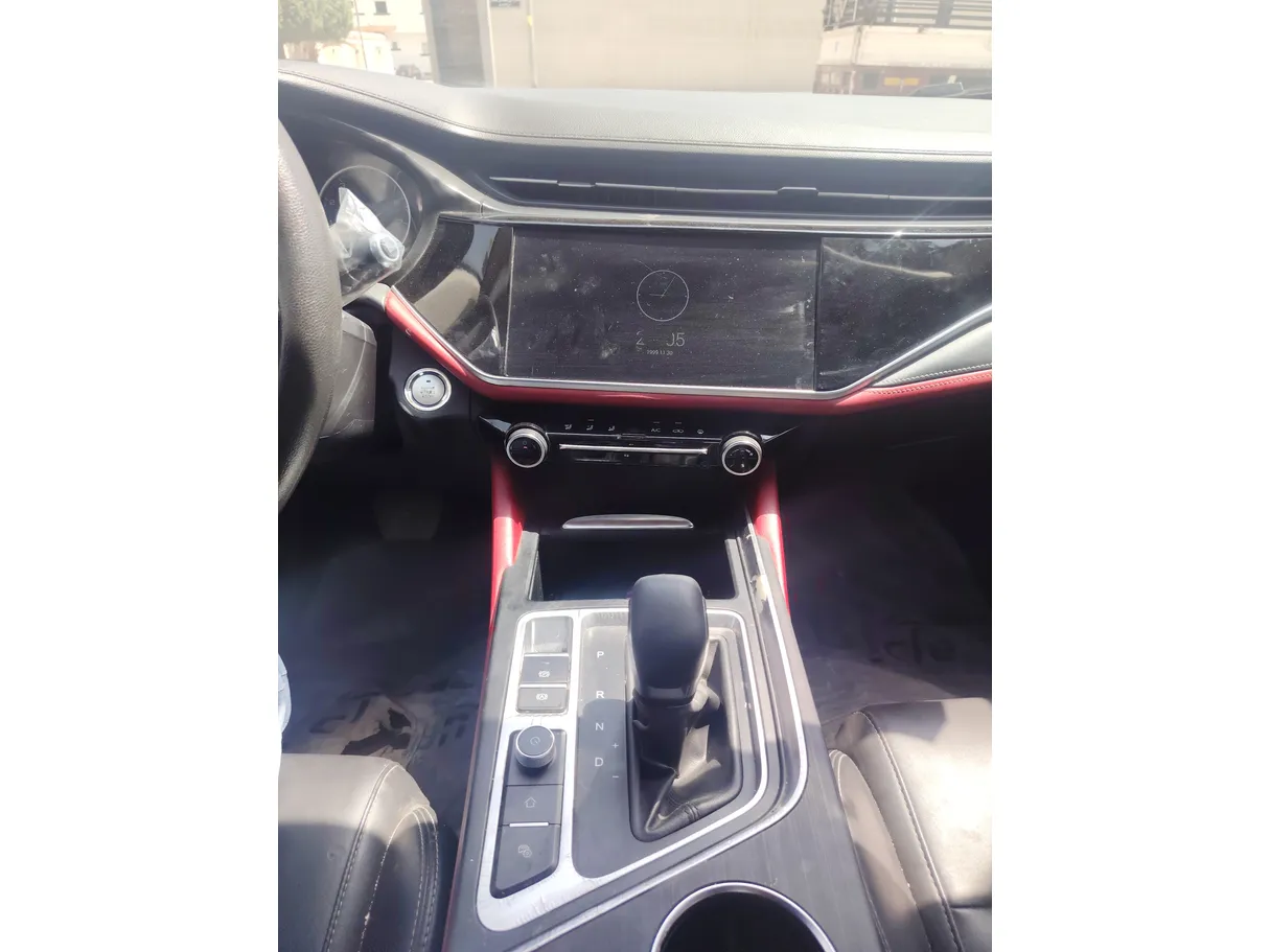 Car image 20