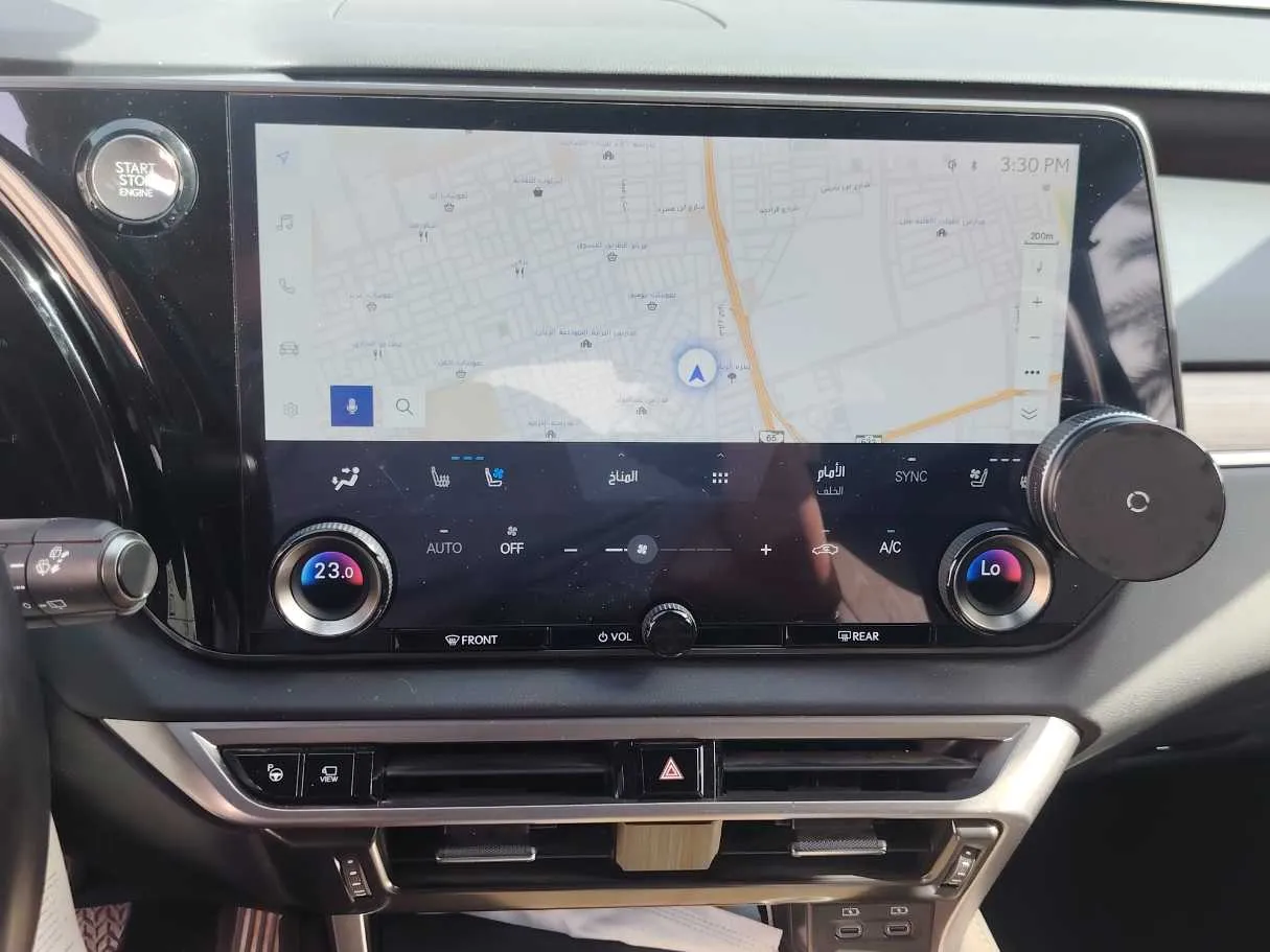 Car image 19