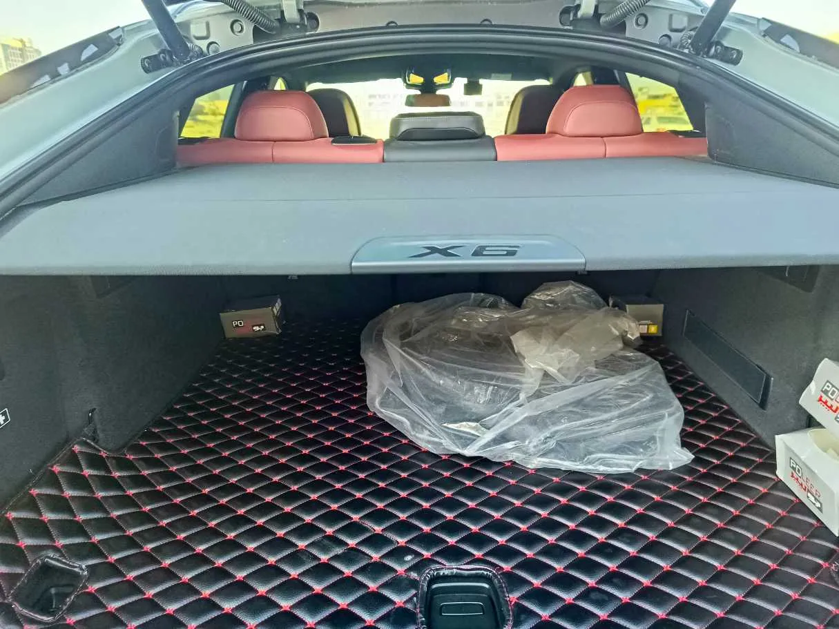 Car image 37