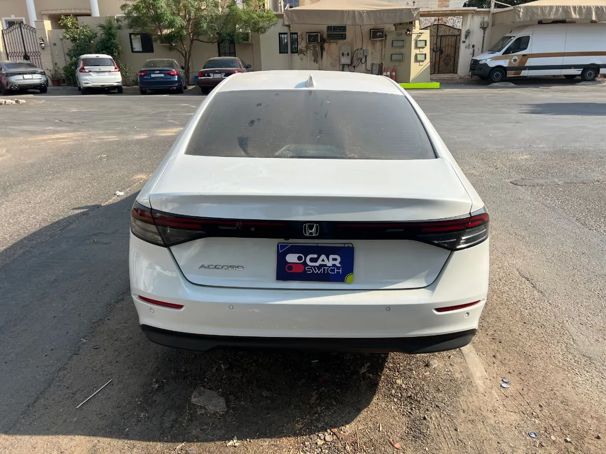 Car image 6