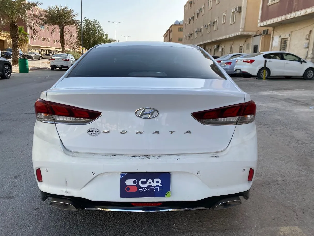 Car image 6
