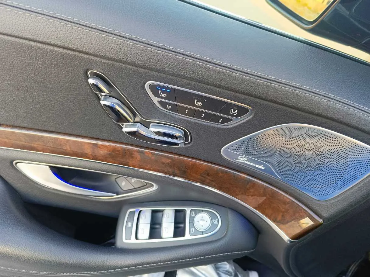 Car image 36