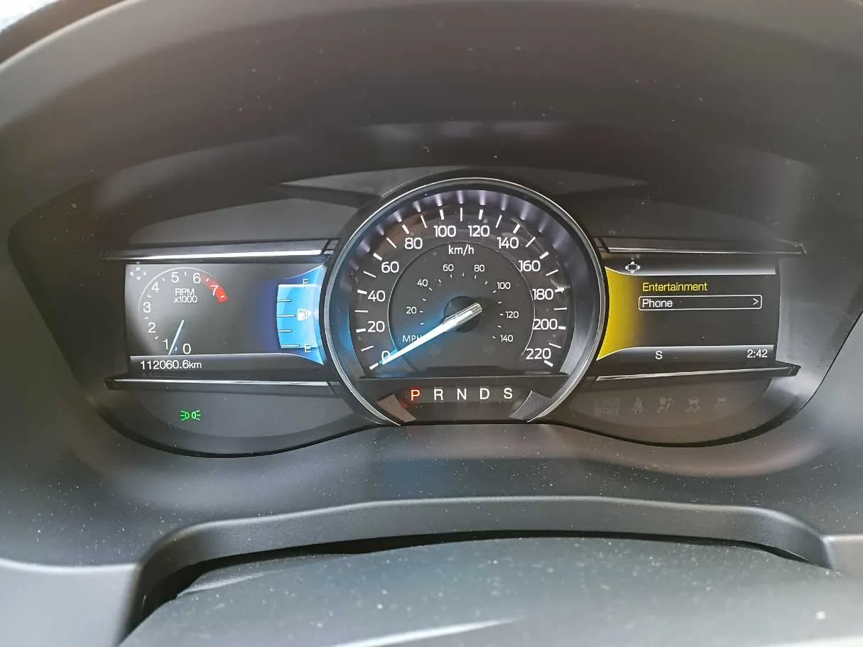 Car image 19