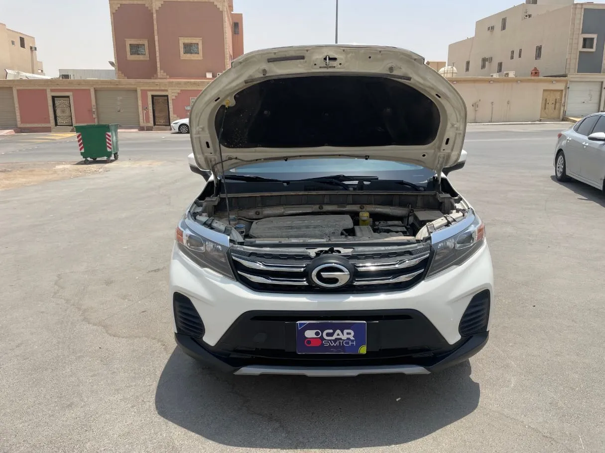 Car image 24