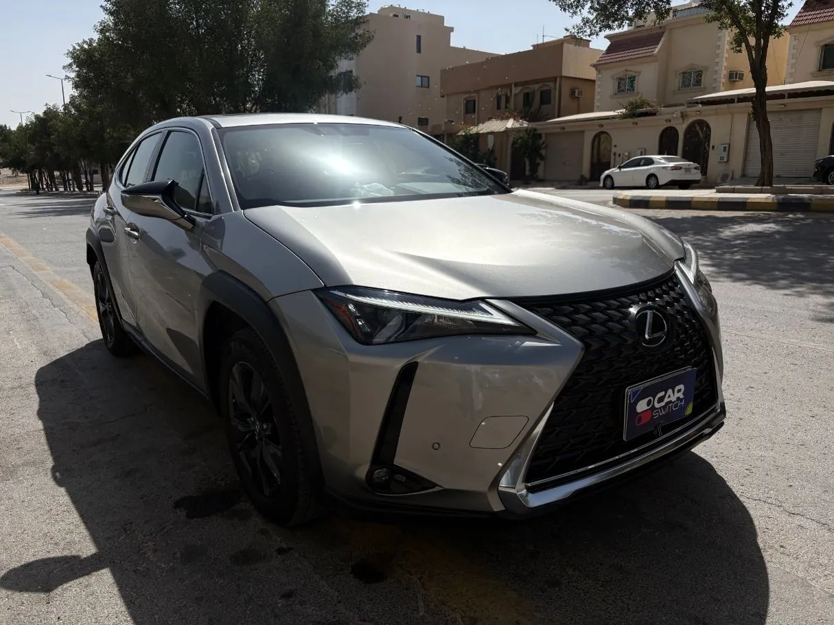 Car image 3