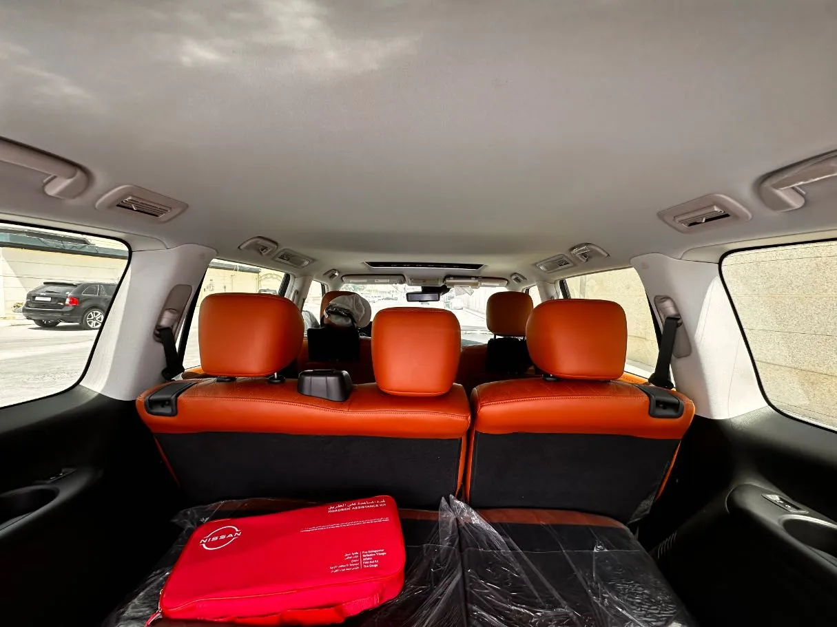 Car image 24