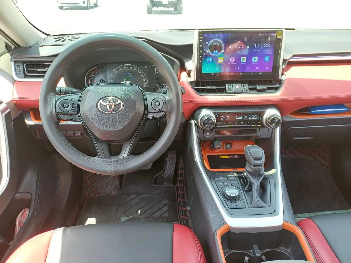 Car image 17