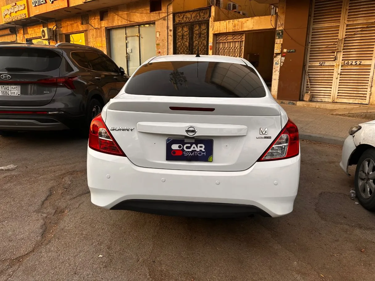 Car image 6
