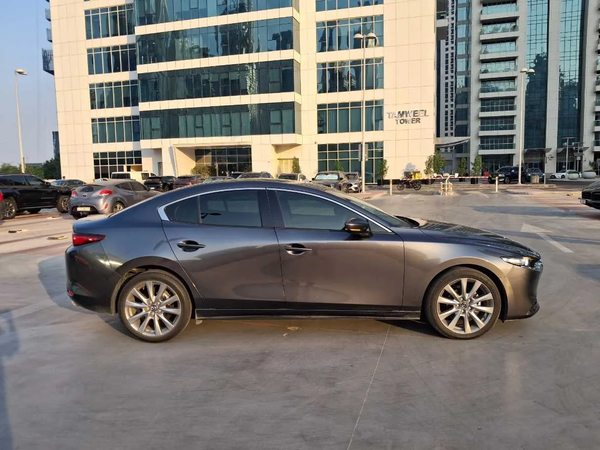 Car image 8