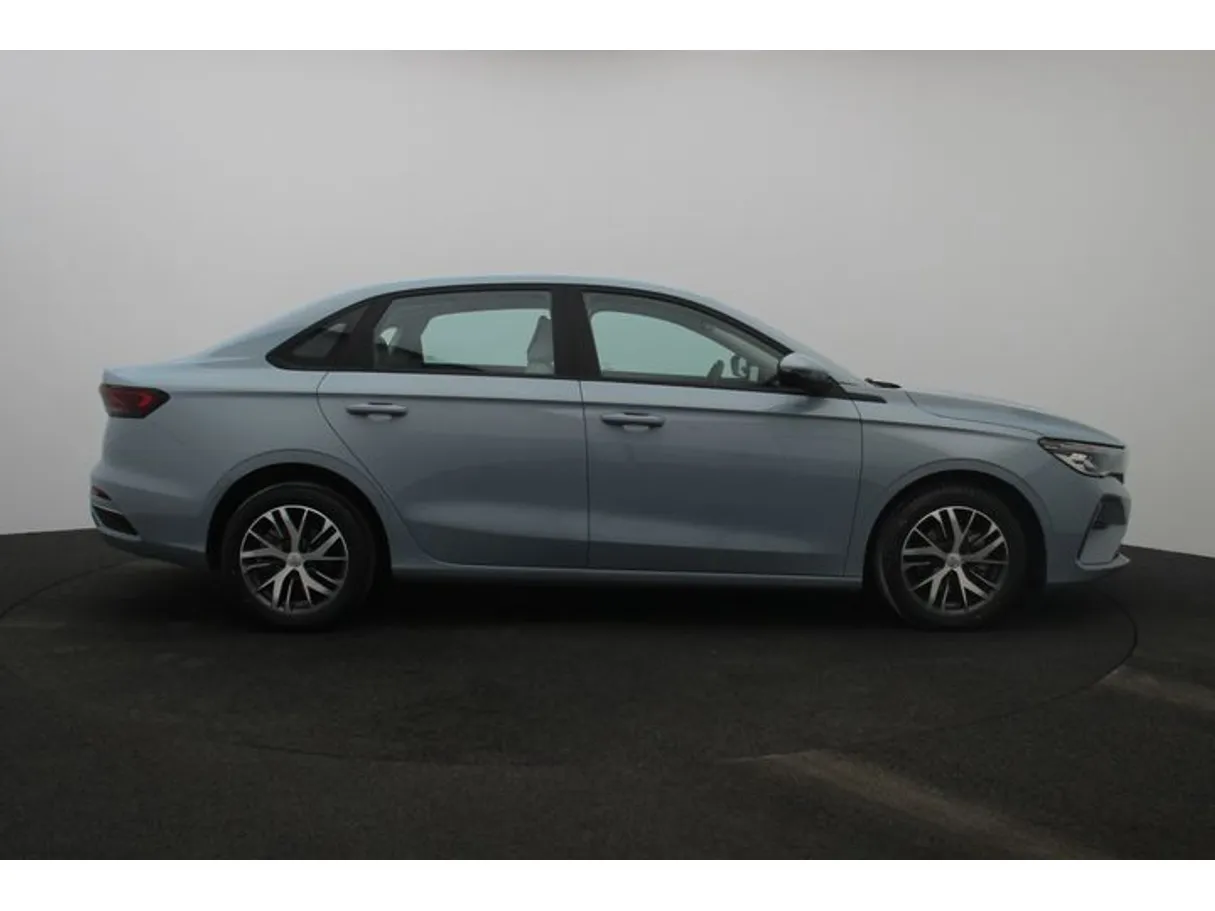 Car image 13