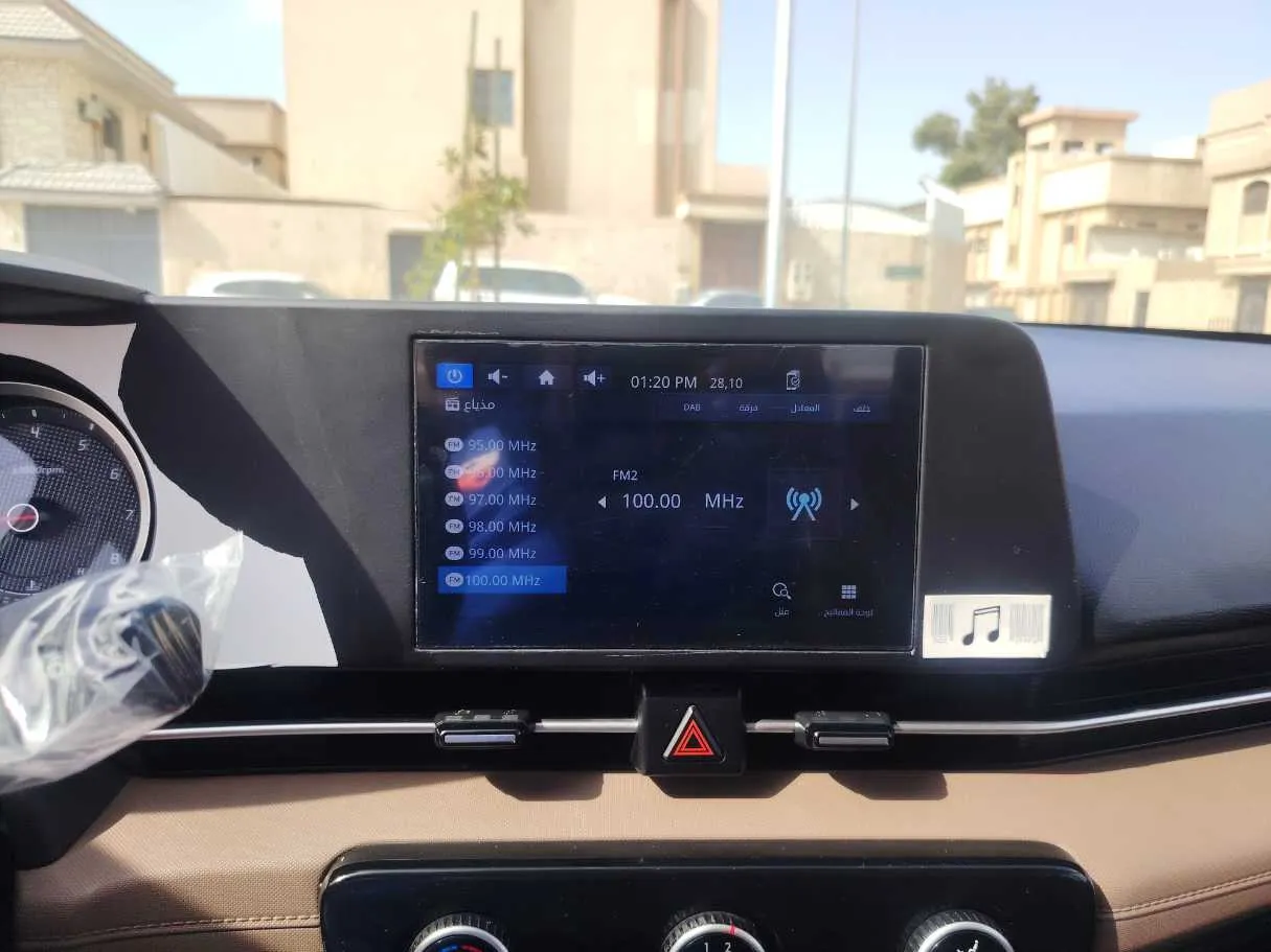Car image 17
