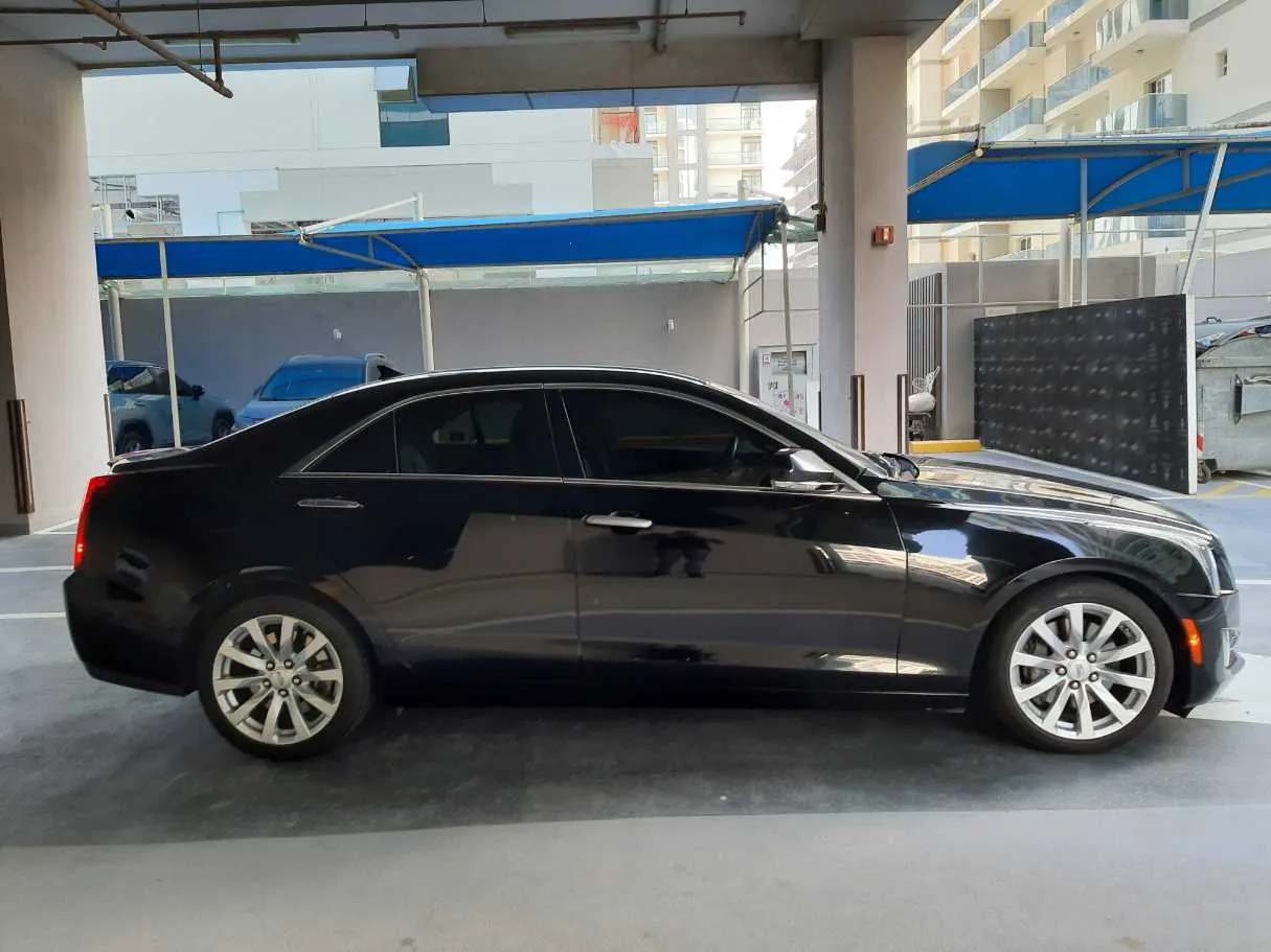 Car image 8