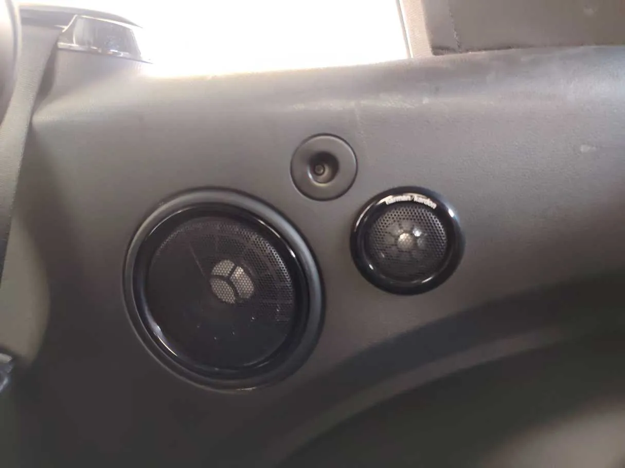 Car image 28