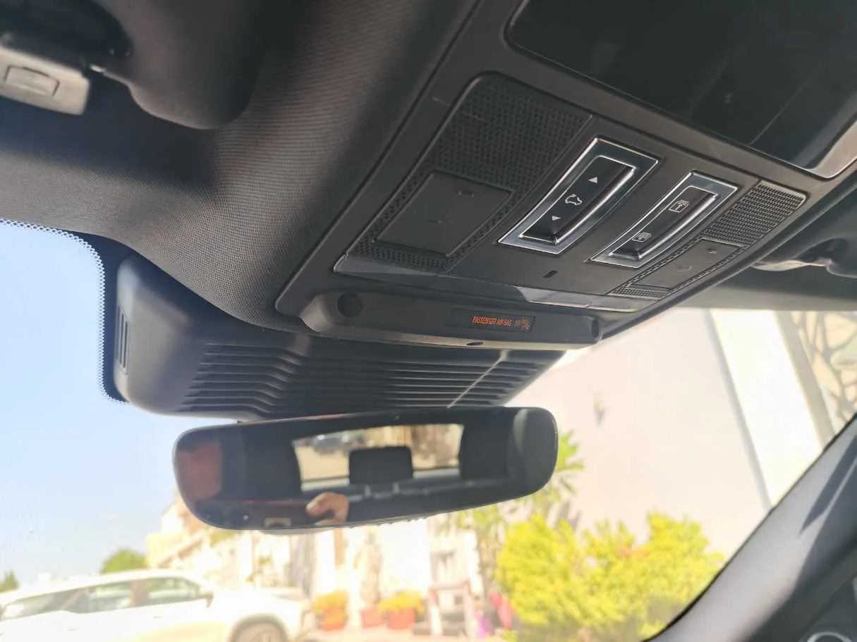 Car image 31