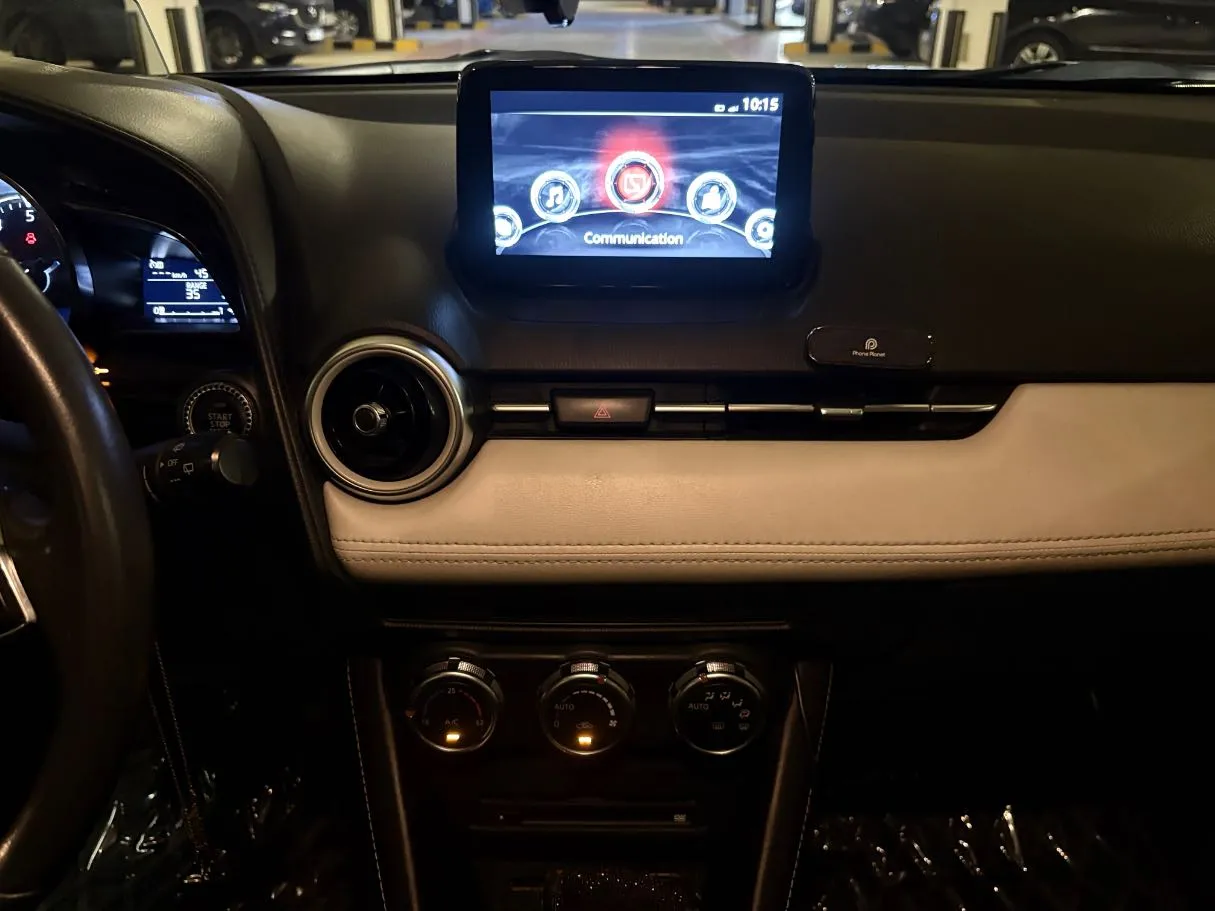 Car image 20