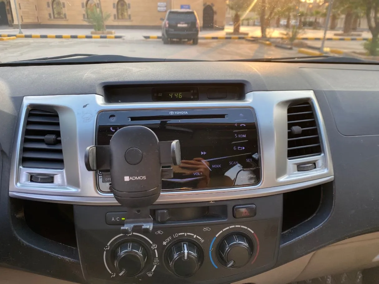 Car image 16