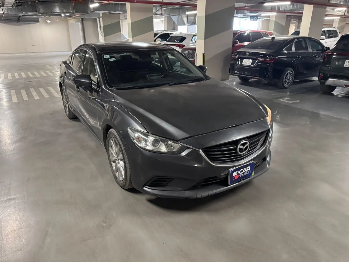 Car image 3