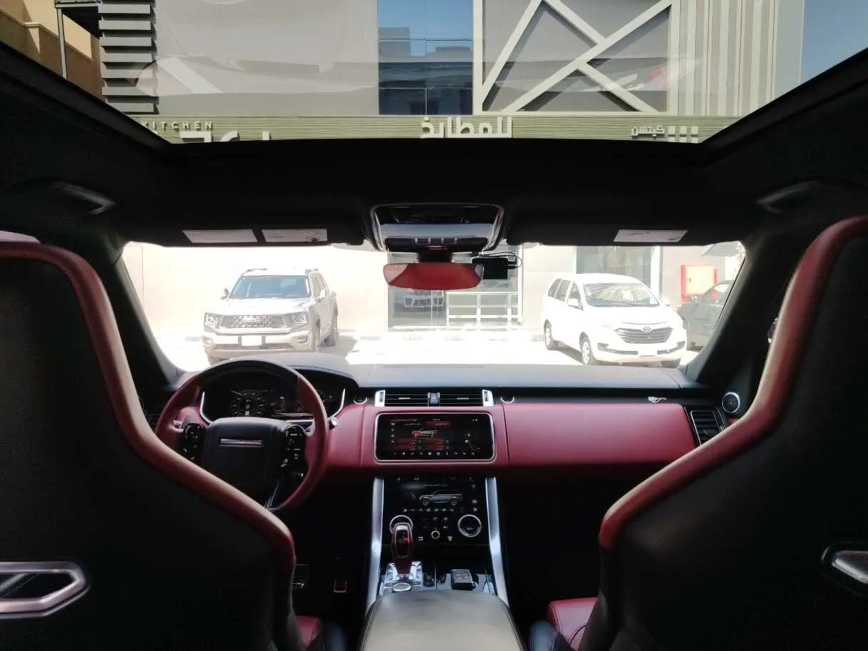 Car image 20