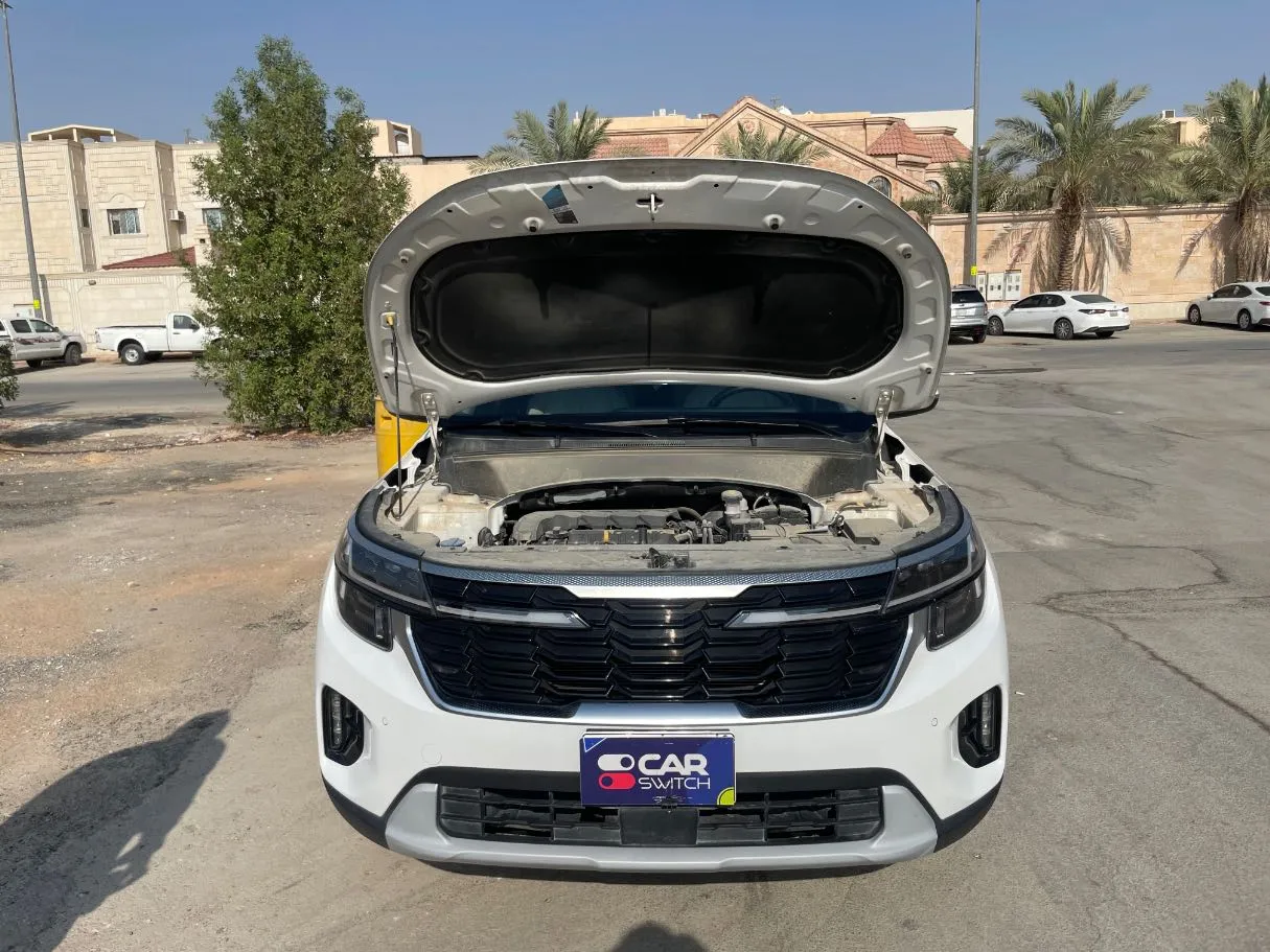 Car image 23