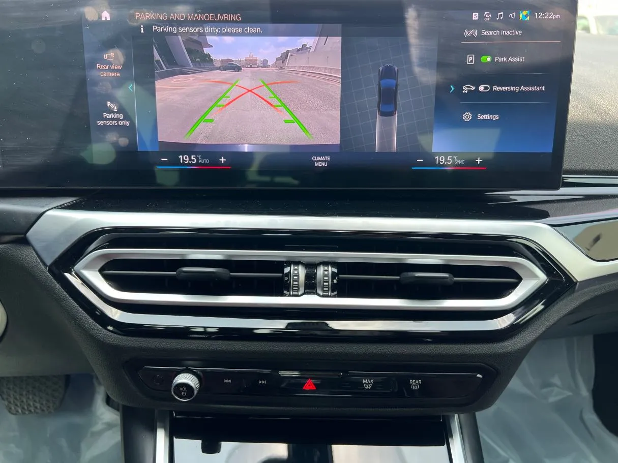 Car image 24