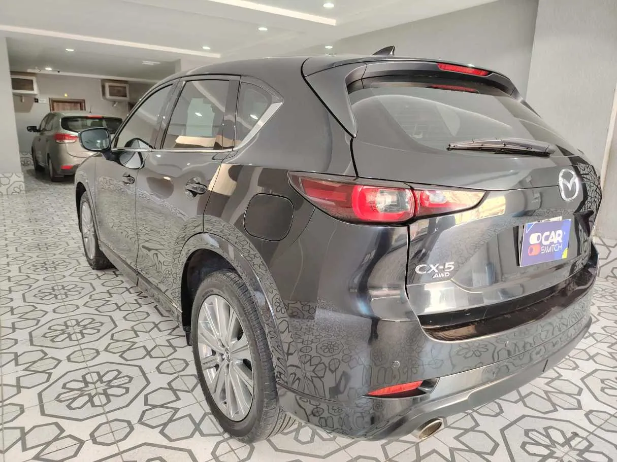 Car image 7