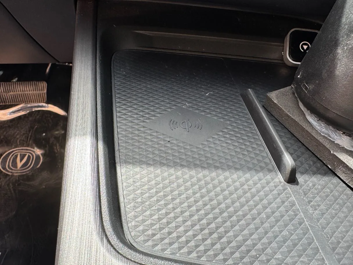 Car image 22