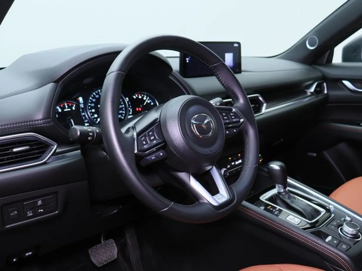Car image 4