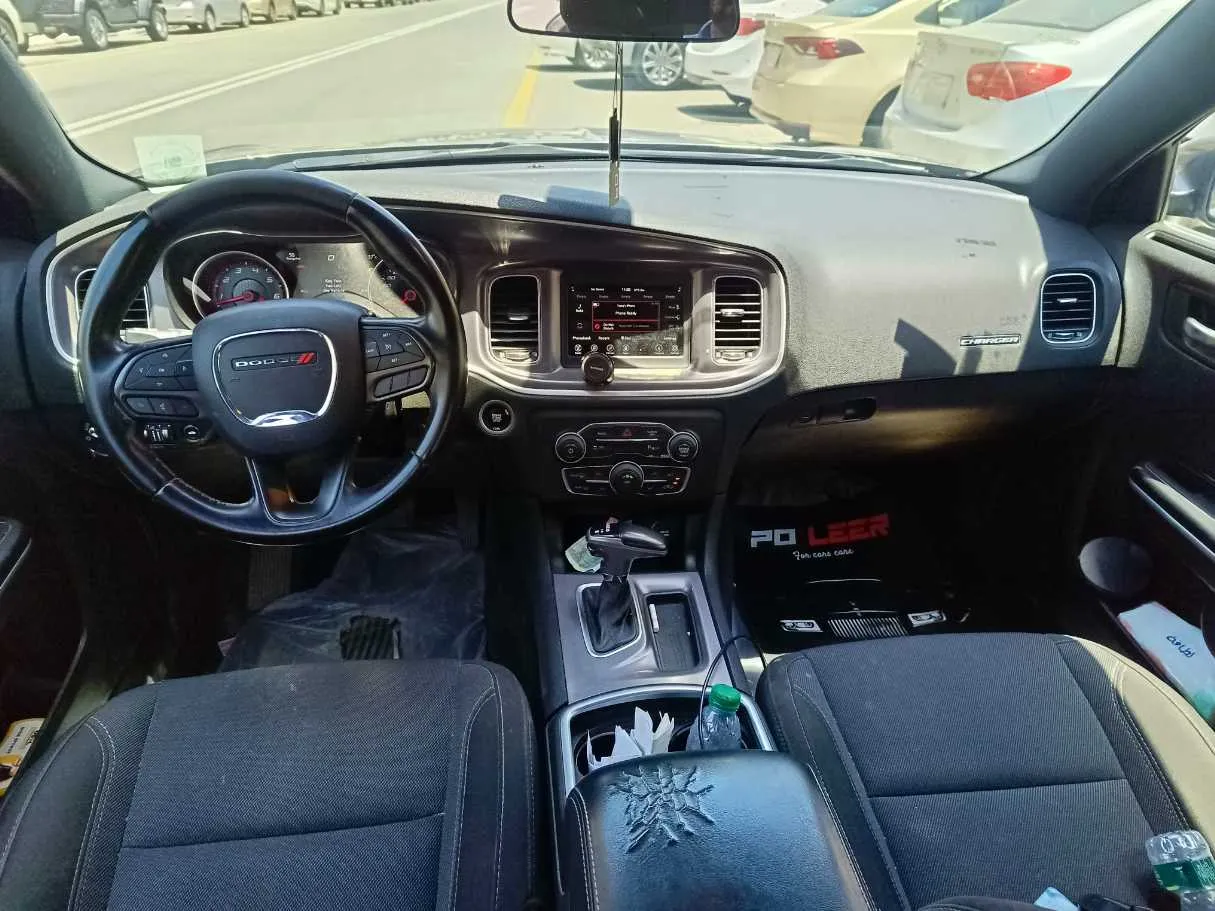 Car image 20