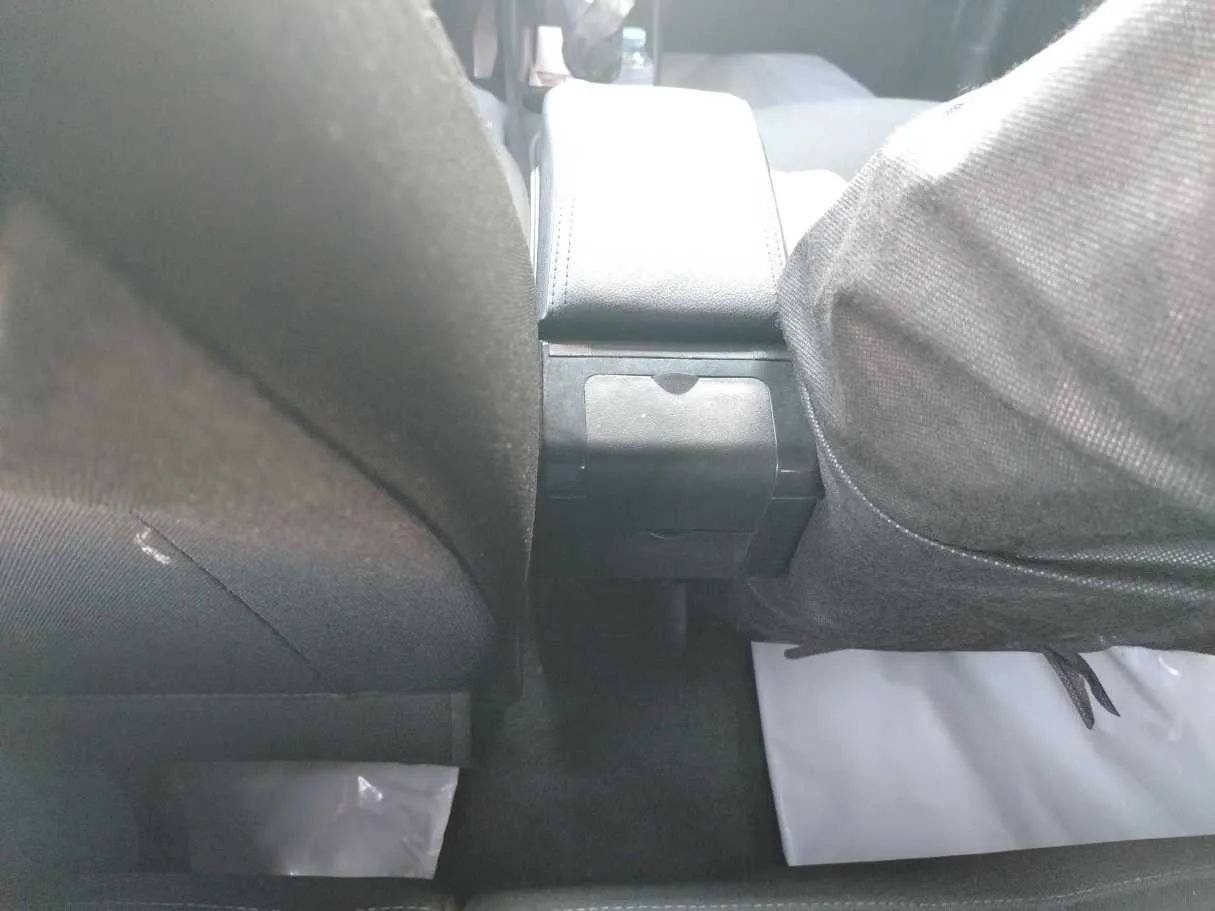 Car image 31