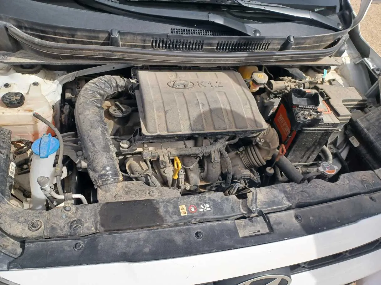 Car image 21